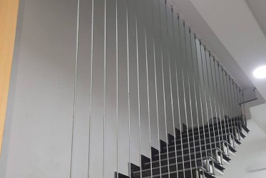 Sự khác biệt giữa lan can dây cáp và các loại khác
