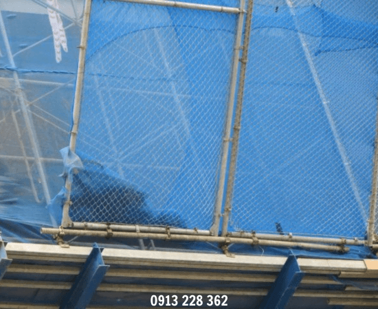 Công dựng của lưới chống rơi công trình